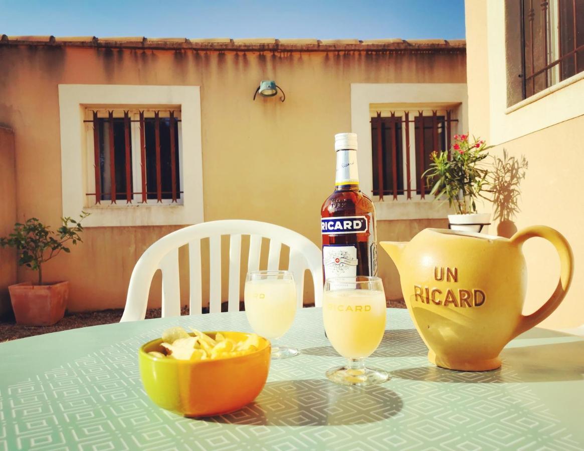 Maison De Vacances L'Hote Champetre Campagne Arlesienne エクステリア 写真